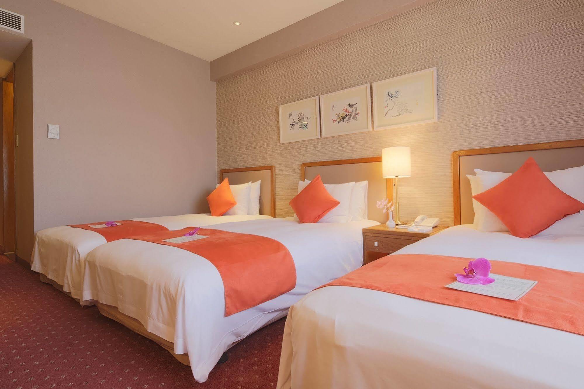 Hotel Riverview Тайпей Екстериор снимка